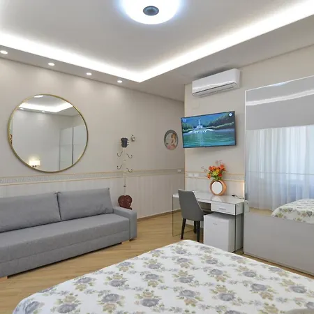Bed & Breakfast Deluxe Bis *