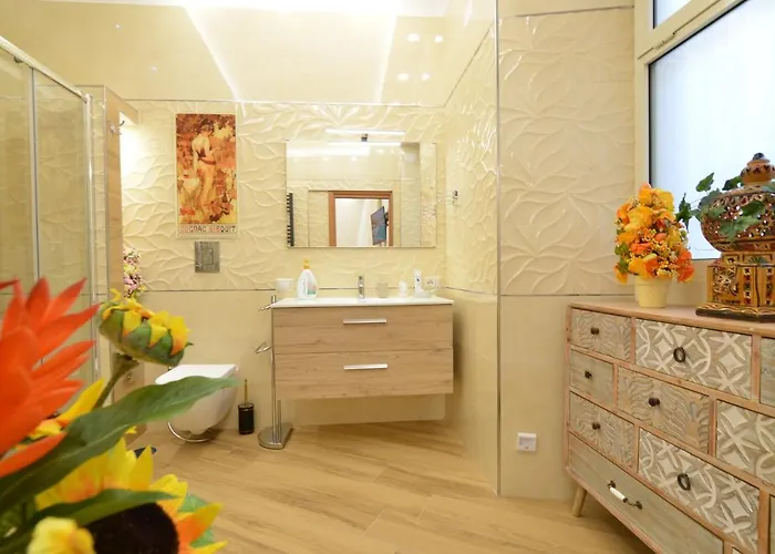 Deluxe Bis 4* كازيرتا